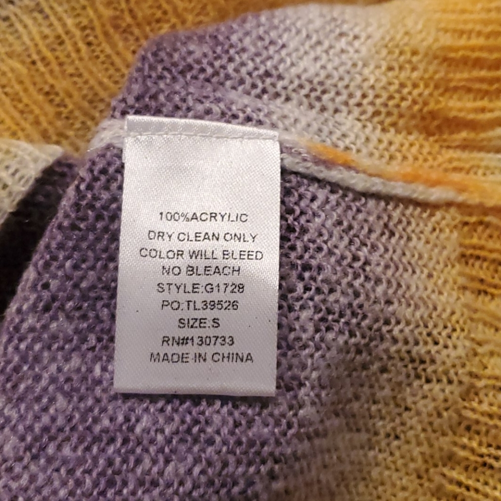 Umgee Light Sweater - Picture 4 of 4